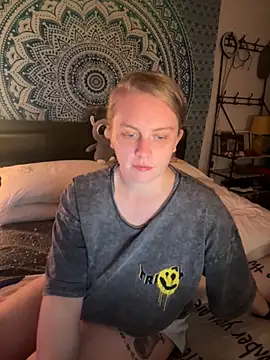 Snapshot of Vixen_Mistress_Ali chatting on 25, 11, 2025 Vixen Mistress Ali online show from 25, 11, 2025