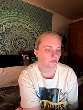 Snapshot of Vixen_Mistress_Ali chatting on 18, 12, 2025 Vixen Mistress Ali online show from 18, 12, 2025