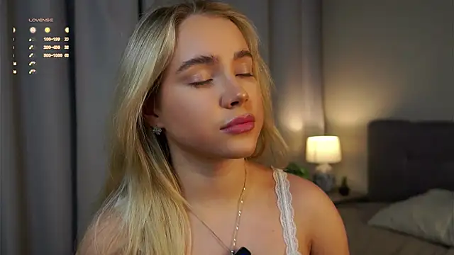 Snapshot of AftonConnett chatting on 6, 2, 2025 AftonConnett online show from 6, 2, 2025