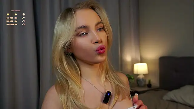 Snapshot of AftonConnett chatting on 8, 2, 2025 AftonConnett online show from 8, 2, 2025