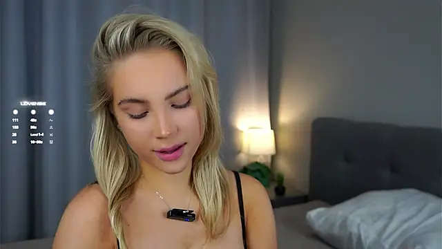 Snapshot of AftonConnett chatting on 5, 3, 2025 AftonConnett online show from 5, 3, 2025