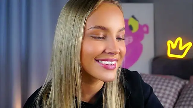 Snapshot of AftonConnett chatting on 7, 11, 2025 AftonConnett online show from 7, 11, 2025