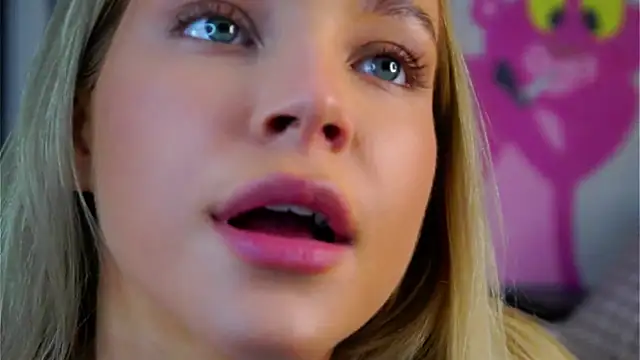 Snapshot of AftonConnett chatting on 18, 11, 2025 AftonConnett online show from 18, 11, 2025