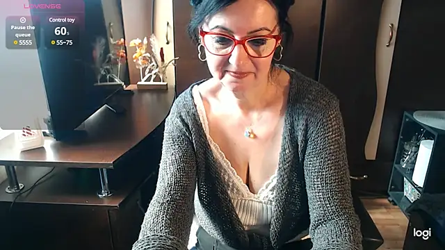 Snapshot of exymilf_ chatting on 24, 2, 2025 exymilf online show from 24, 2, 2025