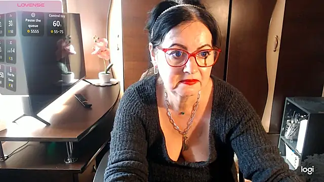 Snapshot of exymilf_ chatting on 11, 10, 2025 exymilf online show from 11, 10, 2025