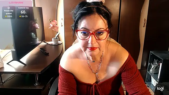 Snapshot of exymilf_ chatting on 17, 10, 2025 exymilf online show from 17, 10, 2025