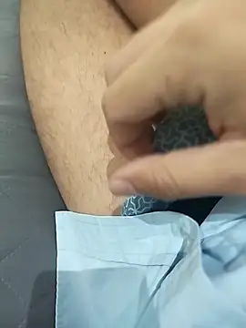 Snapshot of ptrz990 chatting on 15, 11, 2025 ptrz990 online show from 15, 11, 2025