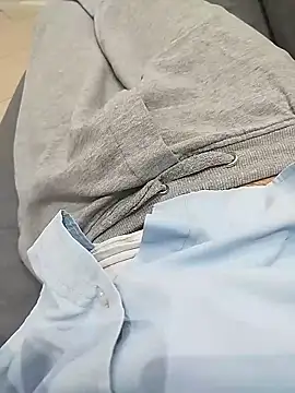 Snapshot of ptrz990 chatting on 19, 11, 2025 ptrz990 online show from 19, 11, 2025