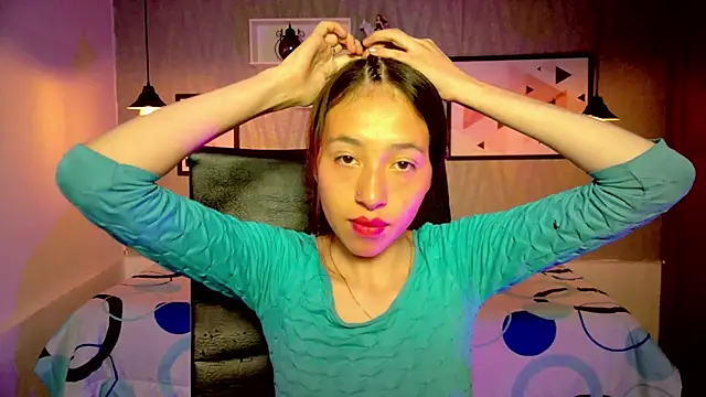 Snapshot of Valeria_roussi chatting on 5, 12, 2024 Valeria roussi online show from 5, 12, 2024