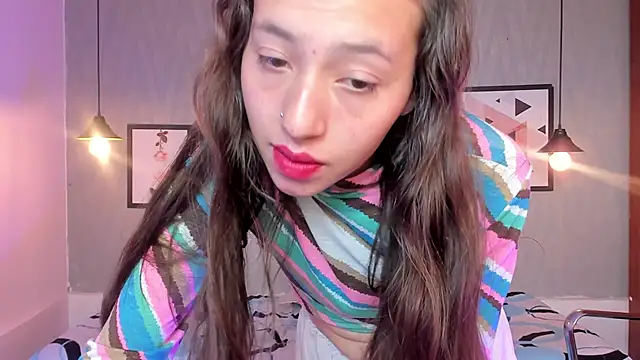 Snapshot of Valeria_roussi chatting on 11, 12, 2024 Valeria roussi online show from 11, 12, 2024