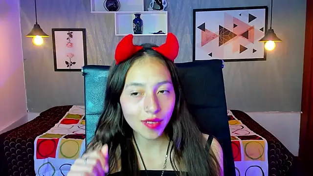 Snapshot of Valeria_roussi chatting on 21, 12, 2024 Valeria roussi online show from 21, 12, 2024