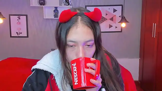 Snapshot of Valeria_roussi chatting on 24, 1, 2025 Valeria roussi online show from 24, 1, 2025