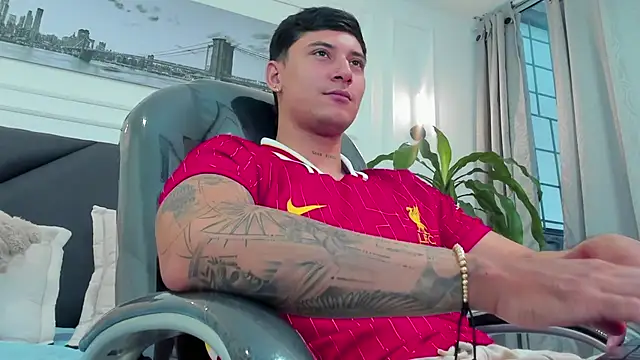 Snapshot of Damian23__ chatting on 14, 11, 2025 Damian23 online show from 14, 11, 2025