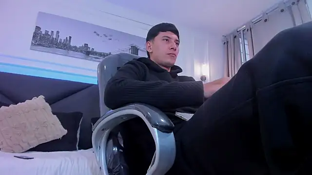 Snapshot of Damian23__ chatting on 16, 12, 2025 Damian23 online show from 16, 12, 2025