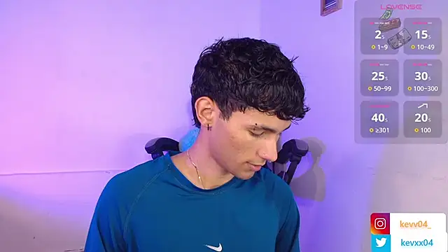 Snapshot of Alexx_tc chatting on 25, 11, 2025 Alexx tc online show from 25, 11, 2025