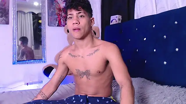 Snapshot of Sexys_Boys_Hot1 chatting on 13, 10, 2025 Sexys Boys Hot1 online show from 13, 10, 2025