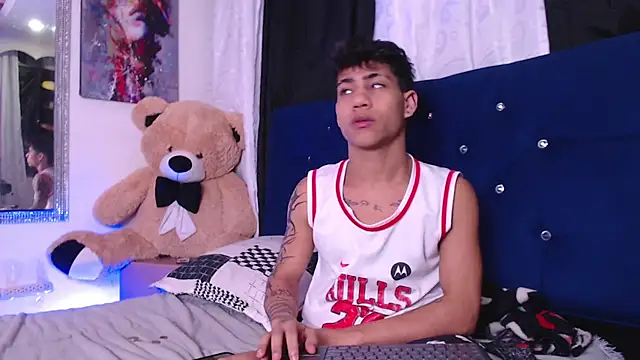 Snapshot of Sexys_Boys_Hot1 chatting on 21, 10, 2025 Sexys Boys Hot1 online show from 21, 10, 2025