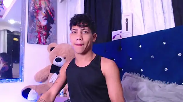 Snapshot of Sexys_Boys_Hot1 chatting on 24, 10, 2025 Sexys Boys Hot1 online show from 24, 10, 2025