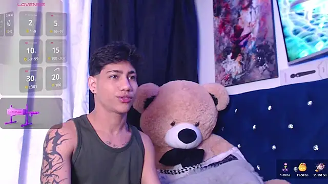 Snapshot of Sexys_Boys_Hot1 chatting on 30, 10, 2025 Sexys Boys Hot1 online show from 30, 10, 2025