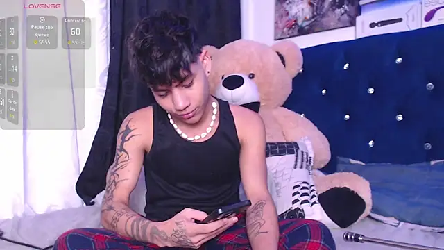 Snapshot of Sexys_Boys_Hot1 chatting on 7, 11, 2025 Sexys Boys Hot1 online show from 7, 11, 2025