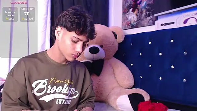 Snapshot of Sexys_Boys_Hot1 chatting on 9, 11, 2025 Sexys Boys Hot1 online show from 9, 11, 2025