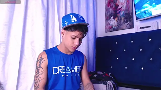 Snapshot of Sexys_Boys_Hot1 chatting on 3, 12, 2025 Sexys Boys Hot1 online show from 3, 12, 2025