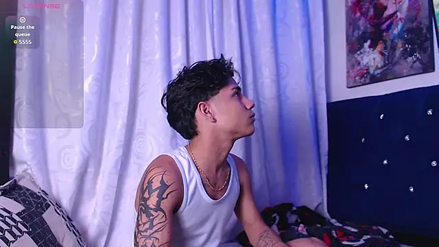 Snapshot of Sexys_Boys_Hot1 chatting on 5, 12, 2025 Sexys Boys Hot1 online show from 5, 12, 2025