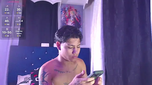 Snapshot of Sexys_Boys_Hot1 chatting on 14, 12, 2025 Sexys Boys Hot1 online show from 14, 12, 2025