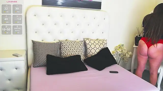 Snapshot of Ysabell01 chatting on 17, 10, 2025 Ysabell01 online show from 17, 10, 2025