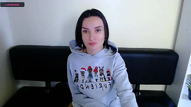 Snapshot of LaimaV_ chatting on 13, 12, 2024 LaimaV online show from 13, 12, 2024