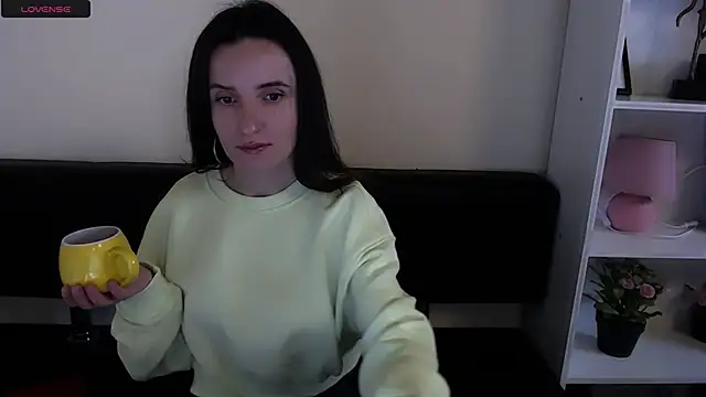 Snapshot of LaimaV_ chatting on 12, 1, 2025 LaimaV online show from 12, 1, 2025