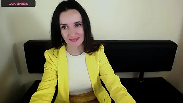 Snapshot of LaimaV_ chatting on 21, 9, 2025 LaimaV online show from 21, 9, 2025