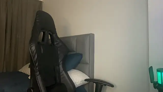 dereckbrownn online show from 5, 1, 2025