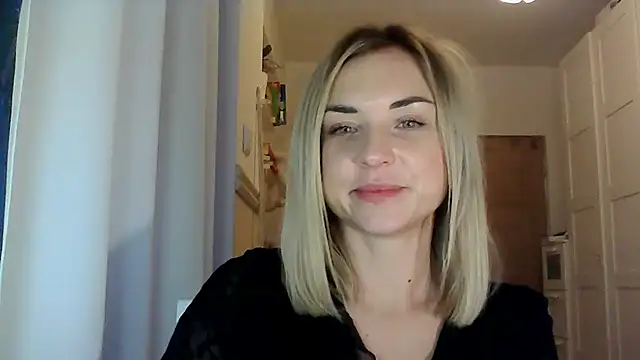 Snapshot of ashley_xlove chatting on 18, 12, 2024 ashley xlove online show from 18, 12, 2024