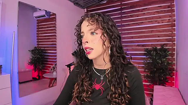 Sapphire Venuss online show from 5, 10, 2025