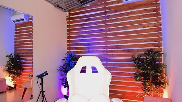 Sapphire Venuss online show from 8, 3, 2026