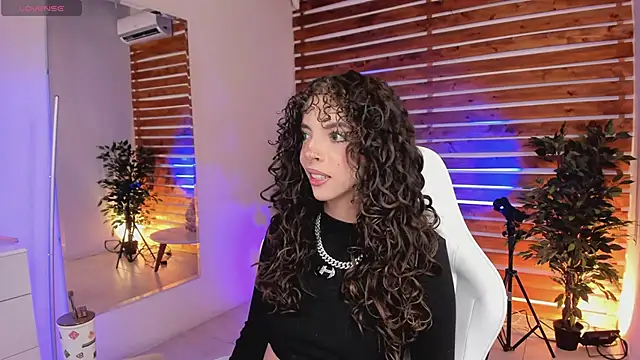 Sapphire Venuss online show from 12, 4, 2026