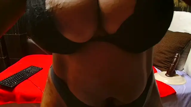 Snapshot of SweetHotLipsX39 chatting on 3, 3, 2025 SweetHotLipsX39 online show from 3, 3, 2025