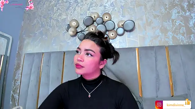 KimDevinne online show from 10, 9, 2025