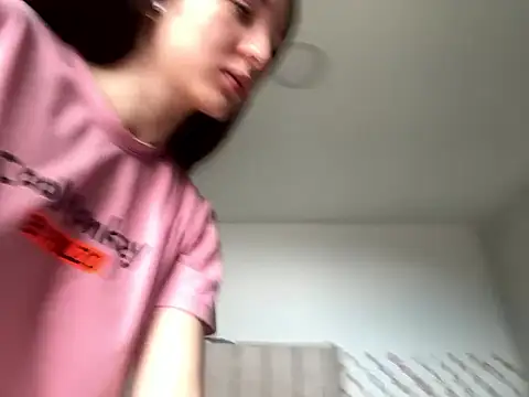 lunitayliam online show from 5, 10, 2025