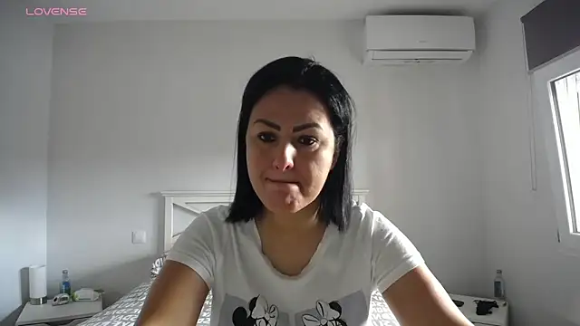 Snapshot of Sofiiaa_Cooper chatting on 5, 2, 2026 Sofiiaa Cooper online show from 5, 2, 2026