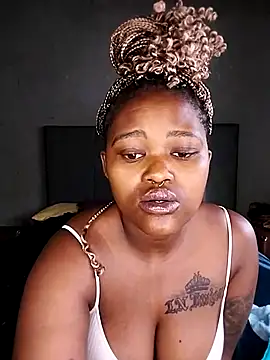 Snapshot of ThickPearlx23 chatting on 15, 4, 2026 ThickPearlx23 online show from 15, 4, 2026