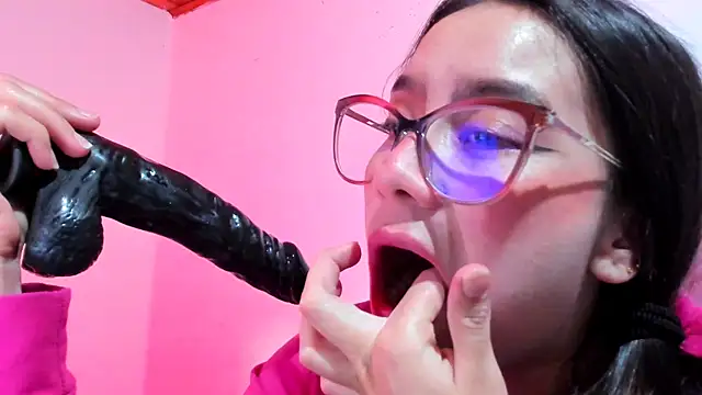 Snapshot of teffy_lee chatting on 16, 12, 2024 teffy lee online show from 16, 12, 2024