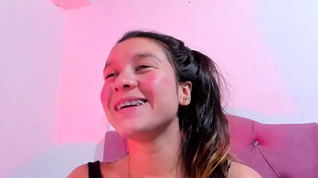 Snapshot of teffy_lee chatting on 28, 2, 2025 teffy lee online show from 28, 2, 2025