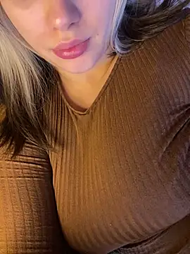 Snapshot of 69Laura696 chatting on 17, 12, 2024 69Laura696 online show from 17, 12, 2024