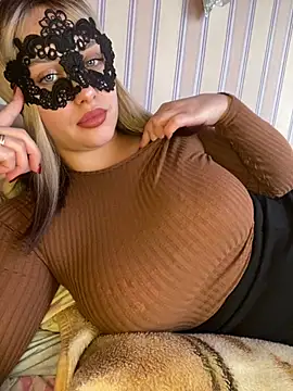 Snapshot of 69Laura696 chatting on 12, 2, 2025 69Laura696 online show from 12, 2, 2025