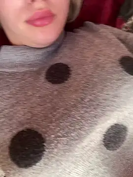 Snapshot of 69Laura696 chatting on 18, 2, 2025 69Laura696 online show from 18, 2, 2025