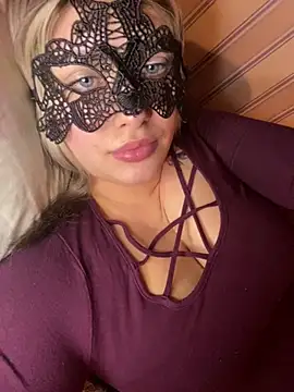 Snapshot of 69Laura696 chatting on 2, 3, 2025 69Laura696 online show from 2, 3, 2025