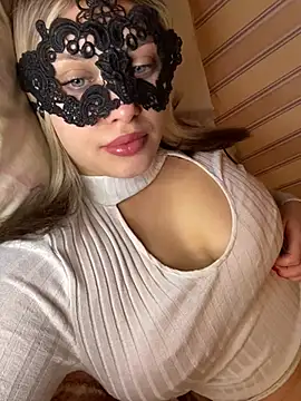 Snapshot of 69Laura696 chatting on 9, 3, 2025 69Laura696 online show from 9, 3, 2025