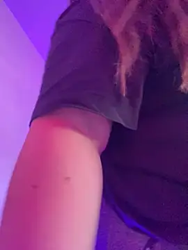 Snapshot of Chloee_ep chatting on 13, 12, 2024 Chloee ep online show from 13, 12, 2024